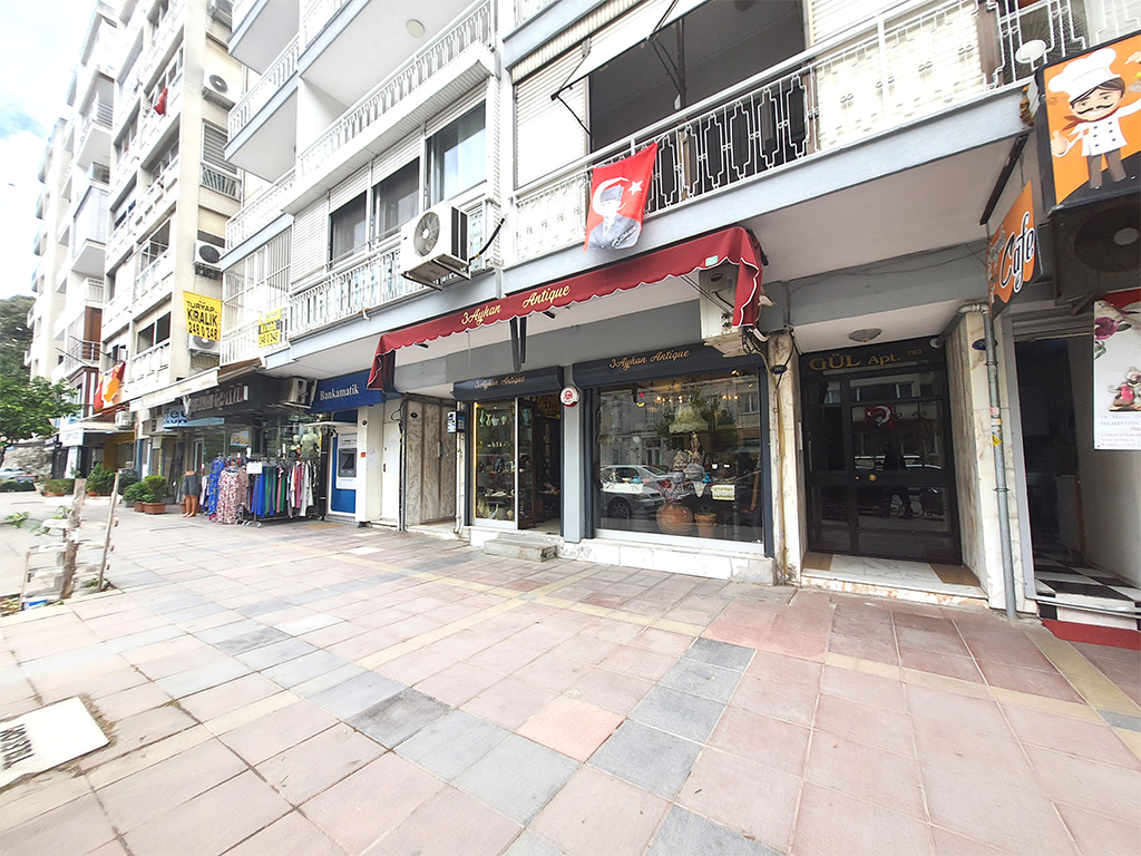 İzmir Konak Sadıkbey'de 40 M2 Net Satılık Dükkan